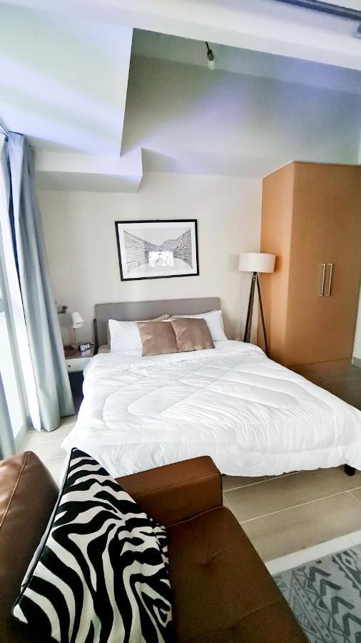 Luxe Bonifacio Global City Taguig Uptown Condo Hotel 1 Bedroom Suite Zewnętrze zdjęcie