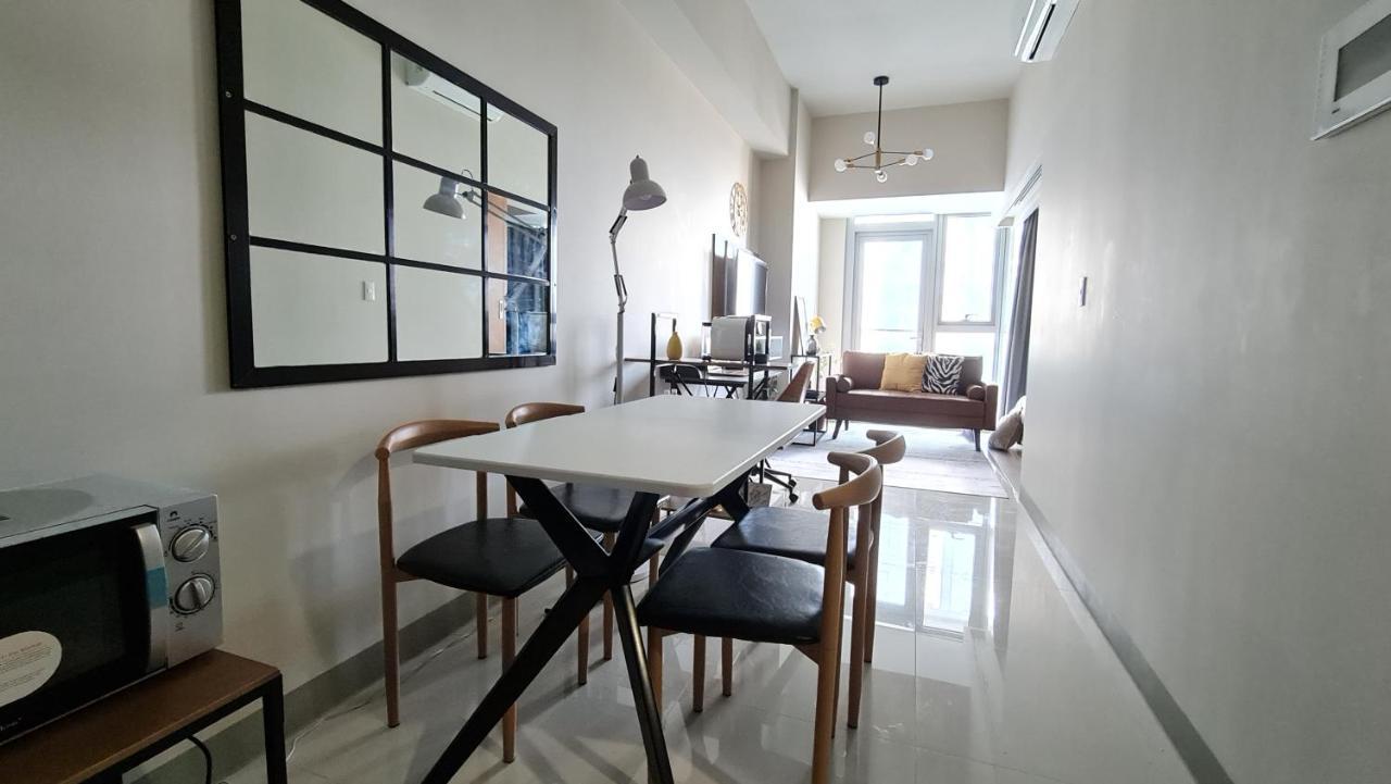 Luxe Bonifacio Global City Taguig Uptown Condo Hotel 1 Bedroom Suite Zewnętrze zdjęcie