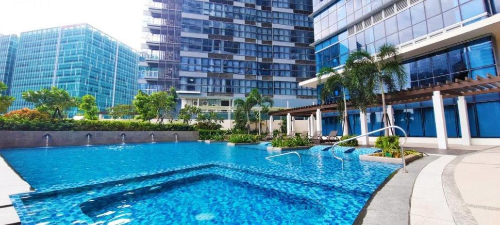 Luxe Bonifacio Global City Taguig Uptown Condo Hotel 1 Bedroom Suite Zewnętrze zdjęcie