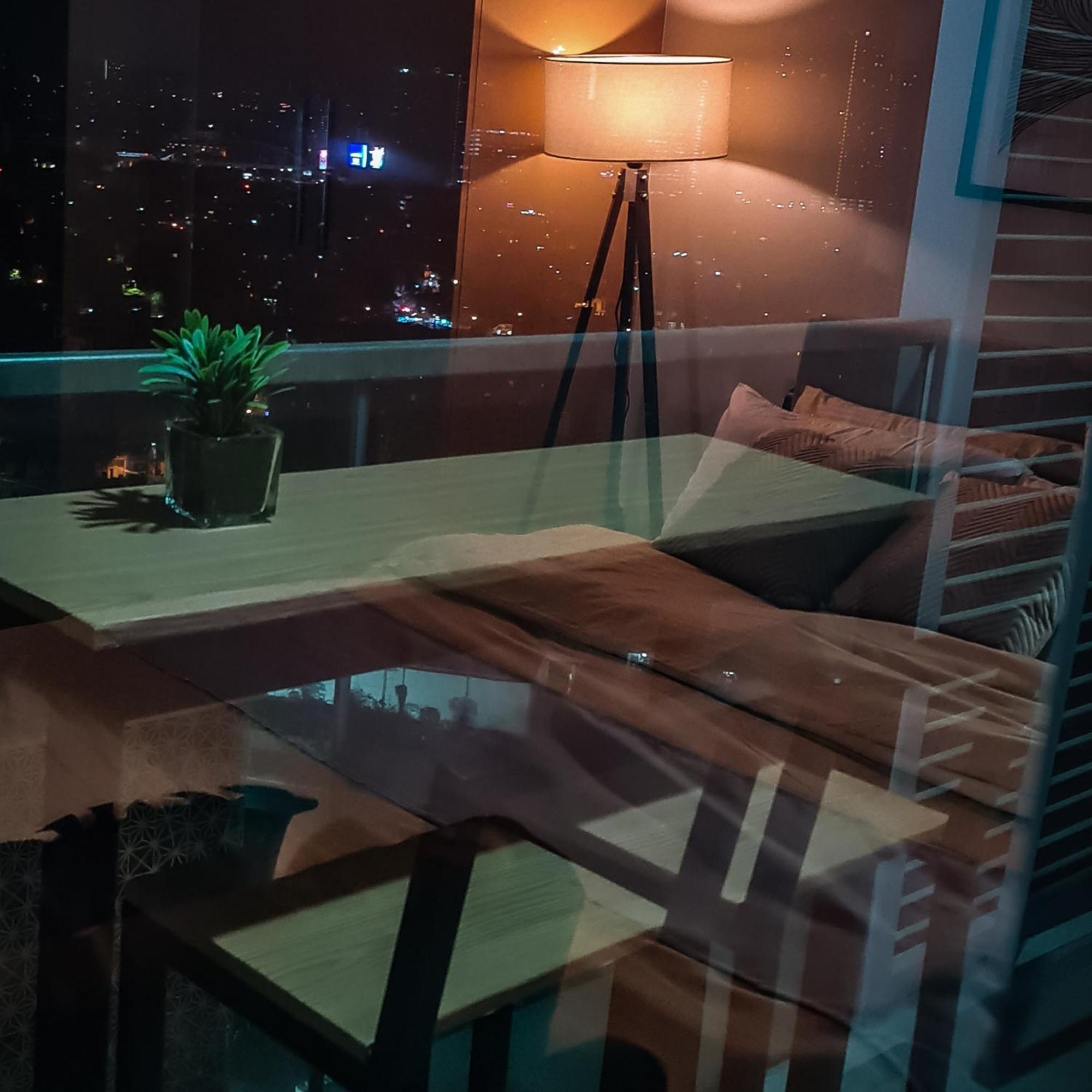 Luxe Bonifacio Global City Taguig Uptown Condo Hotel 1 Bedroom Suite Zewnętrze zdjęcie